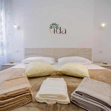 Апартаменты Vida En Alondras Park Коста-дель-Силенцио